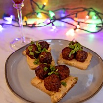 Merry Crockpot Meatballs