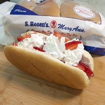 Strawberry Dessert Dogs